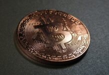 Bitcoin ETFs Lose Nearly Half A Billion Dollars As Fear Returns To Crypto