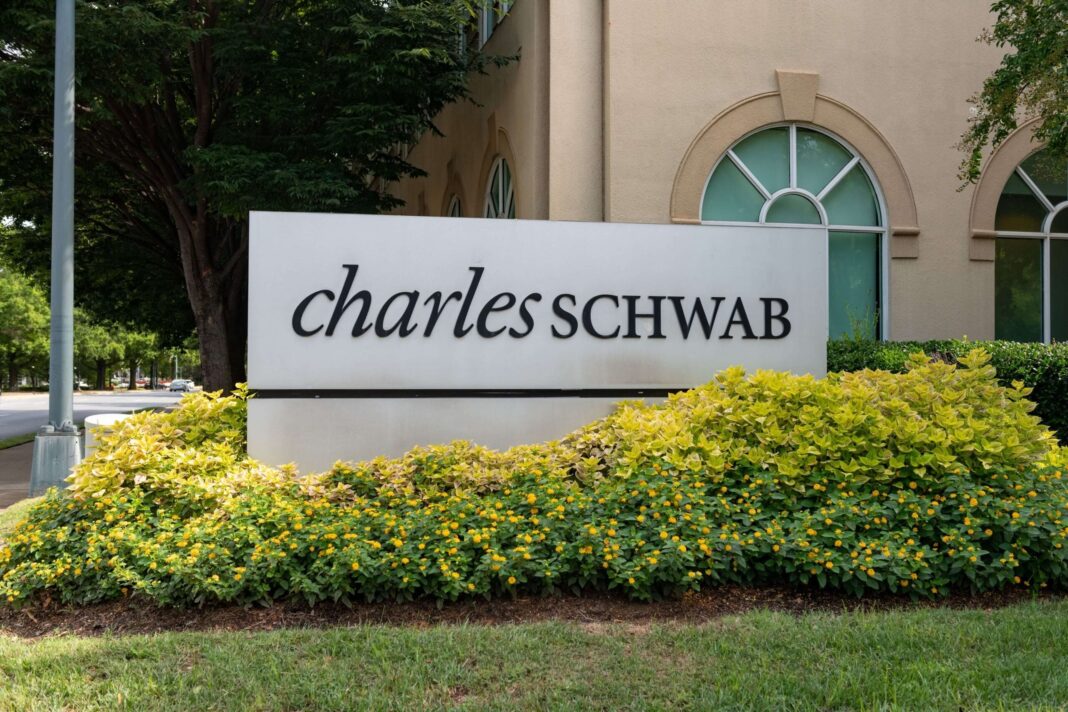 Schwab Crypto Expands: Solana, Avalanche, and Chainlink Coming Soon